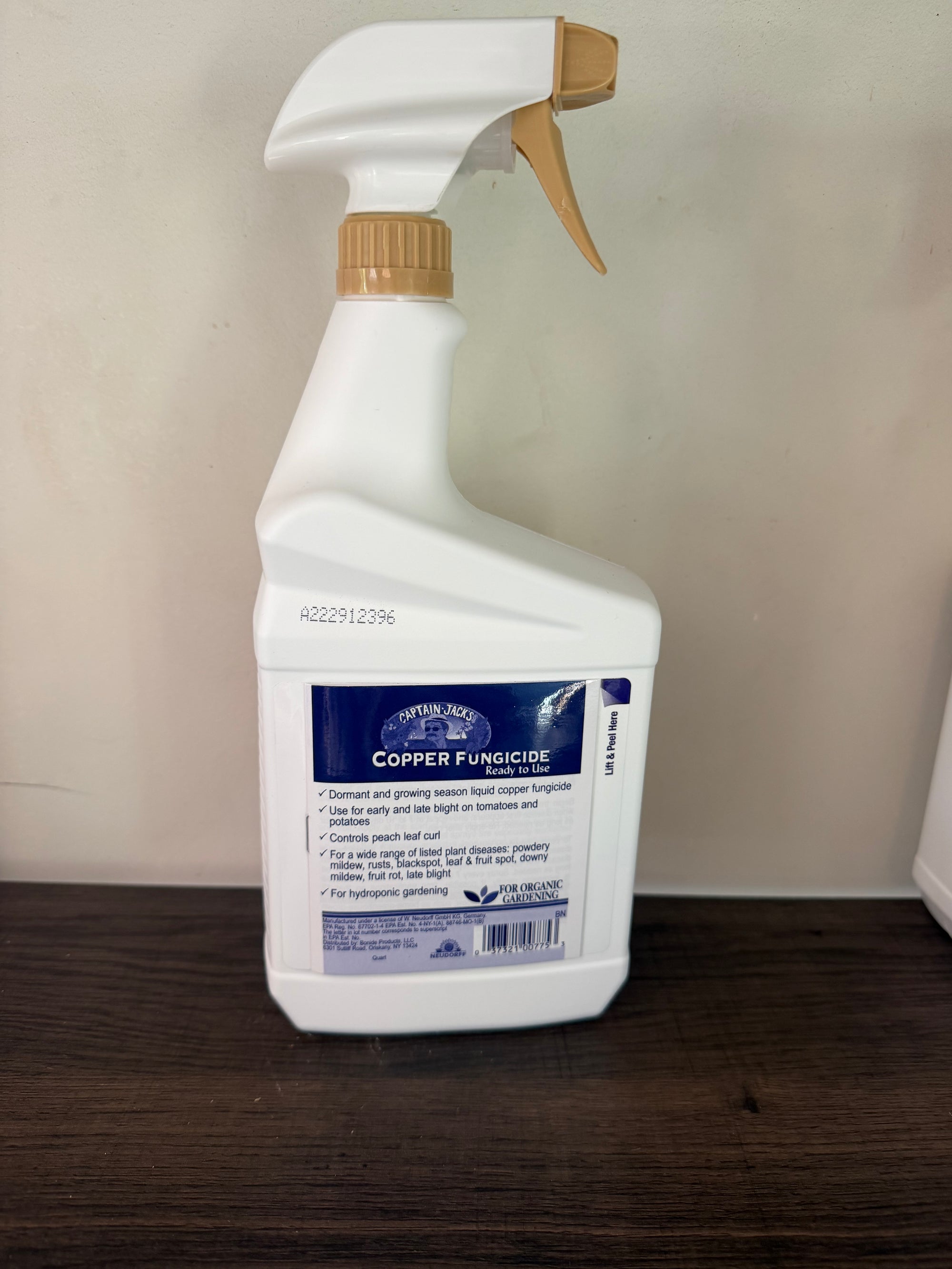 Liquid copper fungicide
